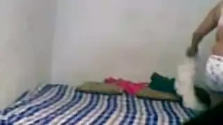 راجل محروم من النيك ينيك شرموطة فى بيت دعارة