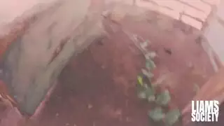 تنام مع اخوها فى فراشه
