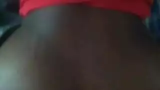 حركات شرجية صريحة وحلق عميق