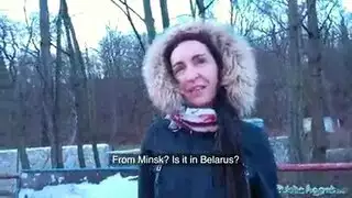 جنس في المكتب: سمراء ذات ثدي مثقوب تُمارس معها الجنس بقوة