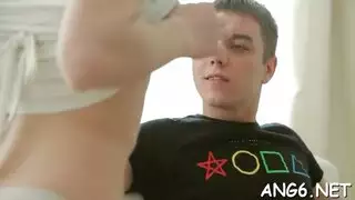 يلعب ما اختو