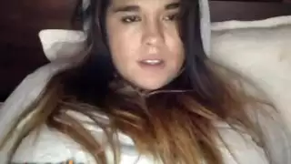 مارة عريانة كس