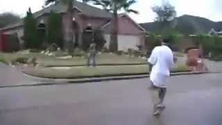 حلم الابنة النائمة الرطب هو حقيقة أبيها