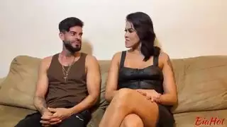الجار يضرب فرج أم عربية مبلل بوضعية الكلب