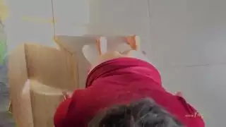 هي تريد القضيب الكبير لزوج أمها ليمزق شرجها المتلهف