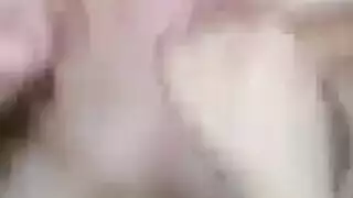 دمية جنس شقراء تأخذ ضعف القضيب في إباحية صعبة