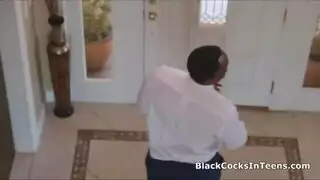 يهدي زب الزوجتها