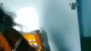 سمراء ممتلئة الجسم تمارس الجنس مقابل المال في مشهد سيارة شديد