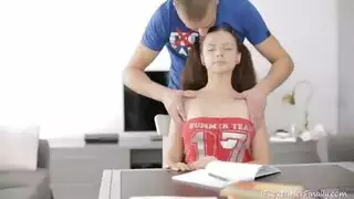 شاب ينيك بنت عمه وأخته نيك