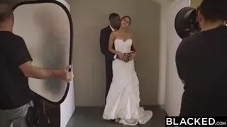 فرك عروس أحمر الشعر